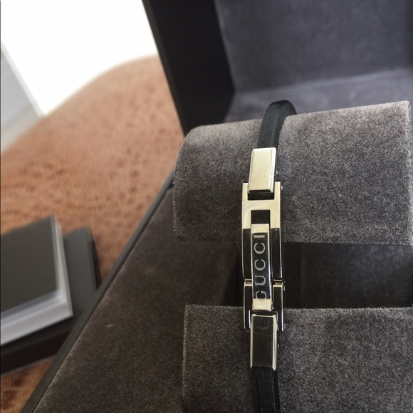 🎉HP🎉 $1,795 Gucci Diamond Stainless Steel Watch - Picture 6 of 8